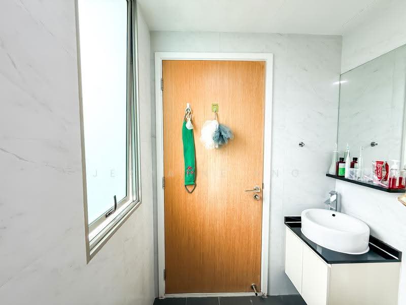 Loft@Holland, 151 Holland Road, Tanglin / Holland / Bukit Timah, 1 Bedroom, 323 sqft, Condominium For Sale, by Jermaine Ang, 500275045 - PropertyGuru.com.sg