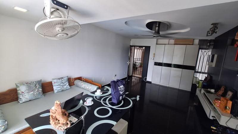 Aquarius By The Park, 1 Bedok Reservoir View, Bedok / Upper East Coast, 2 Bedrooms, 894 sqft, Condominium For Rent, by Brian Koh, 500275122 - Living Room - PropertyGuru.com.sg