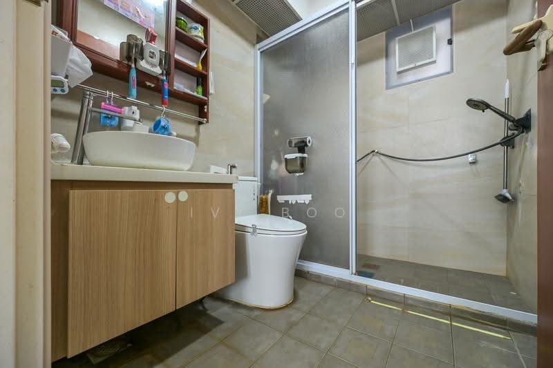 266C Punggol Way, 266C Punggol Way, Hougang / Punggol / Sengkang, 3 Bedrooms, 990 sqft, HDB Flat For Sale, by Ivy Boo, 500275123 - Bathroom - PropertyGuru.com.sg