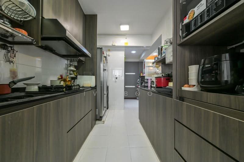 266C Punggol Way, 266C Punggol Way, Hougang / Punggol / Sengkang, 3 Bedrooms, 990 sqft, HDB Flat For Sale, by Ivy Boo, 500275123 - Kitchen - PropertyGuru.com.sg