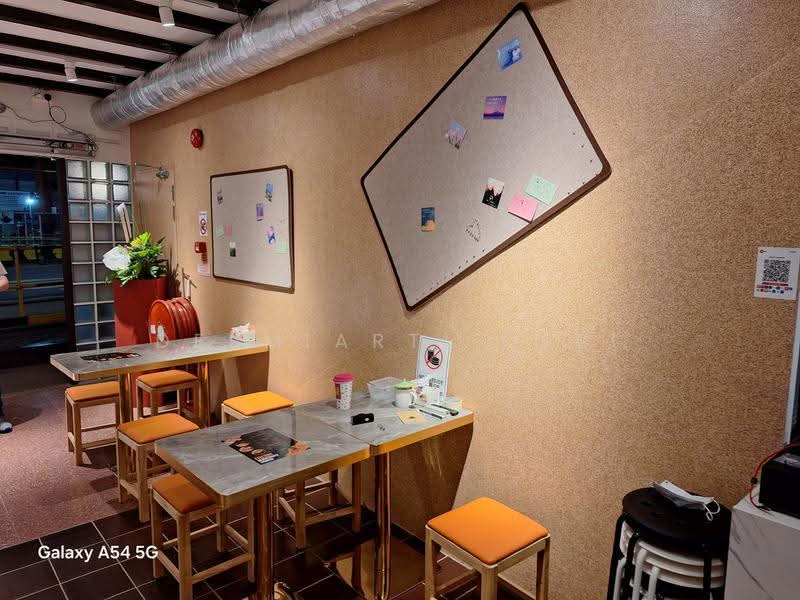 CHAGEE, COFFEE CLUB, or ANY DESSERT CAFE CORNER UNIT PRIME AREA, ARAB STREET DUAL FRONTAGE, Beach Road / Bugis / Rochor, 1,500 sqft, Food & Beverage For Rent, by Desmiarti Desi, 500275124 - Interior - CommercialGuru.com.sg