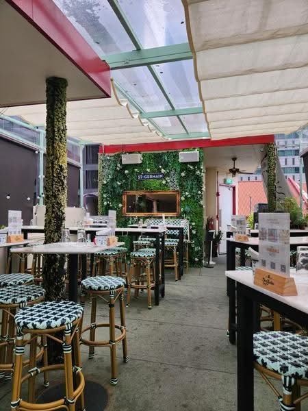 CHAGEE, COFFEE CLUB, or ANY DESSERT CAFE CORNER UNIT PRIME AREA, ARAB STREET DUAL FRONTAGE, Beach Road / Bugis / Rochor, 1,500 sqft, Food & Beverage For Rent, by Desmiarti Desi, 500275124 - Exterior - CommercialGuru.com.sg