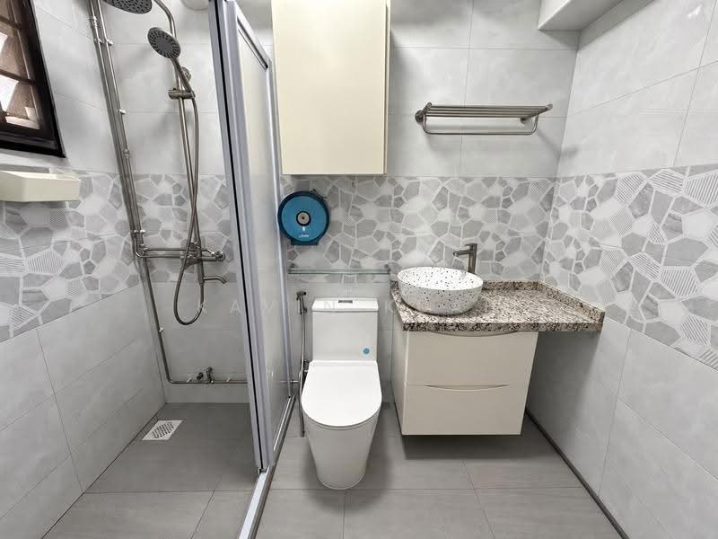 334 Sembawang Close, 334 Sembawang Close, Sembawang / Yishun, 4 Bedrooms, 1,292 sqft, HDB Flat For Sale, by Kavin Kuah, 500275133 - Bathroom - PropertyGuru.com.sg