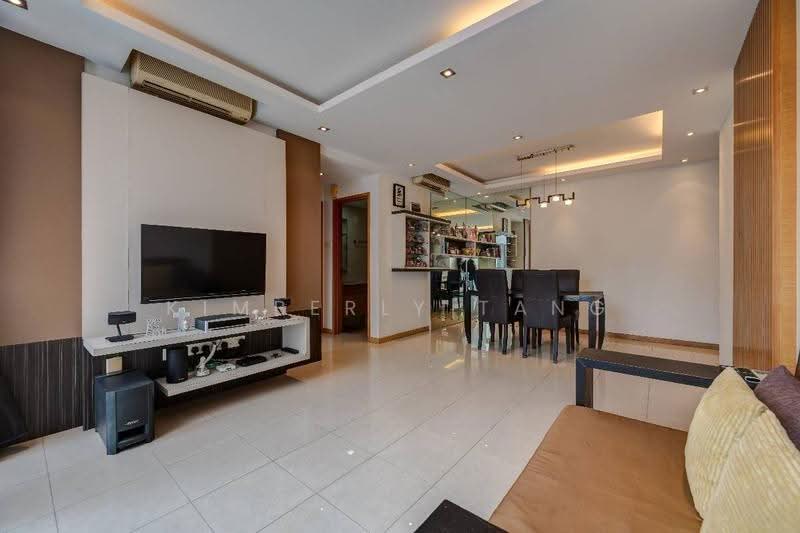 The Lakeshore, 31 Jurong West Street 41, Boon Lay / Jurong / Tuas, 2 Bedrooms, 947 sqft, Condominium For Sale, by Kimberly Tang, 500275138 - PropertyGuru.com.sg