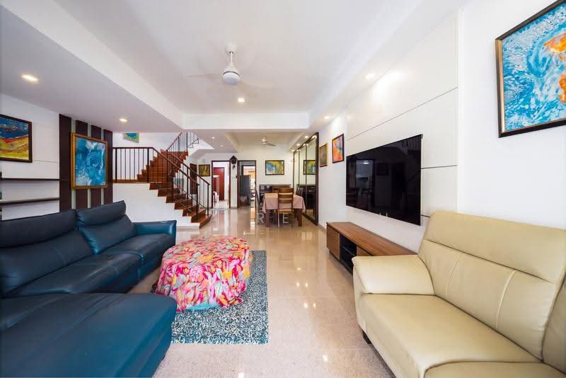 Saraca / Mimosa / Yio Chu Kang, Saraca Road, Seletar / Yio Chu Kang, 5 Bedrooms, 3,100 sqft, Terraced House For Sale, by Claire Loh, 500275142 - Living Room - PropertyGuru.com.sg