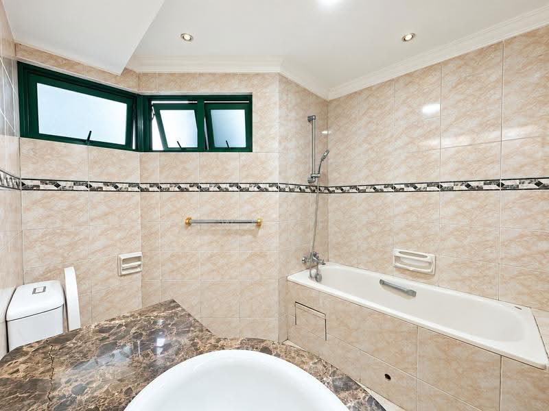 The Aberdeen, 2 Jalan Taman, Balestier / Toa Payoh, 4 Bedrooms, 1,475 sqft, Condominium For Sale, by Yong Wee Foong 杨伟锋, 500275162 - Bathroom - PropertyGuru.com.sg