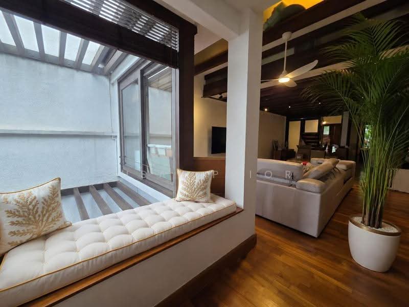 A Couples Retreat at Emerald Hill, Emerald Hill Conservation Area, Orchard / River Valley, 4 Bedrooms, 2,575 sqft, Conservation House For Rent, by Susan Prior, 500275169 - Living Room - PropertyGuru.com.sg