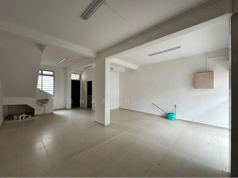107 Jalan Bukit Merah, 107 107, Alexandra / Commonwealth, 1,250 sqft, Shop / Shophouse For Sale, by Ssharon Loh, 500275178 - CommercialGuru.com.sg