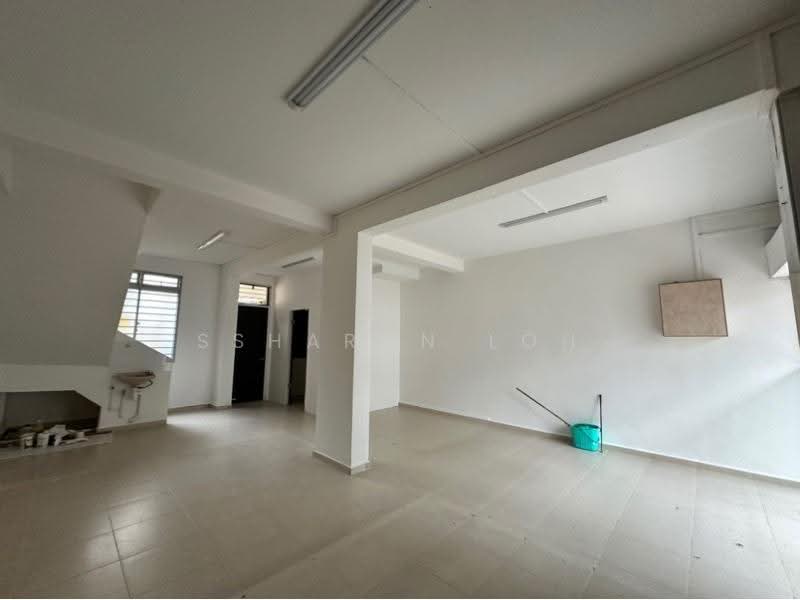 107 Jalan Bukit Merah, 107 107, Alexandra / Commonwealth, 1,250 sqft, Shop / Shophouse For Sale, by Ssharon Loh, 500275178 - CommercialGuru.com.sg