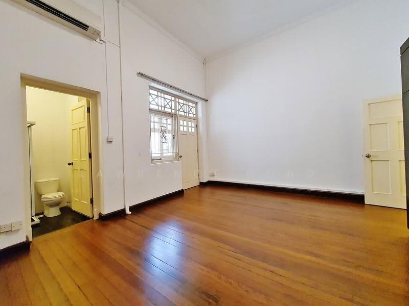 Townerville, McNair Road, Balestier / Toa Payoh, 4 Bedrooms, 2,918 sqft, Conservation House For Rent, by Lawrence Hong, 500275180 - Bathroom - PropertyGuru.com.sg