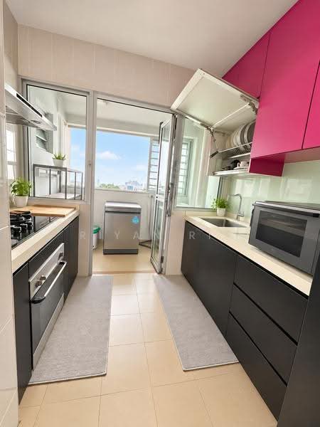 782C Woodlands Crescent, 782C Woodlands Crescent, Admiralty / Woodlands, 2 Bedrooms, 721 sqft, HDB Flat For Sale, by Riyan Ria, 500275193 - Kitchen - PropertyGuru.com.sg