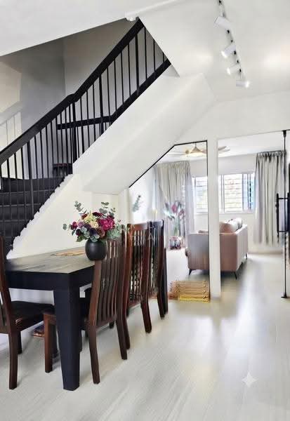 826 Yishun Street 81, 826 Yishun Street 81, Sembawang / Yishun, 3 Bedrooms, 1,572 sqft, HDB Flat For Sale, by Dorcas Chan, 500275207 - Dining Room - PropertyGuru.com.sg