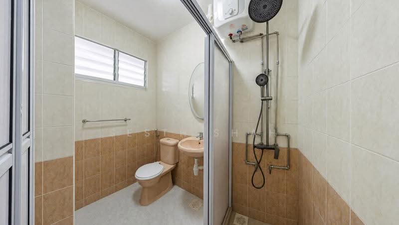 459 Pasir Ris Drive 4, 459 Pasir Ris Drive 4, Pasir Ris / Tampines, 4 Bedrooms, 1,528 sqft, HDB Flat For Sale, by Sesth Shah, 500275232 - Bathroom - PropertyGuru.com.sg