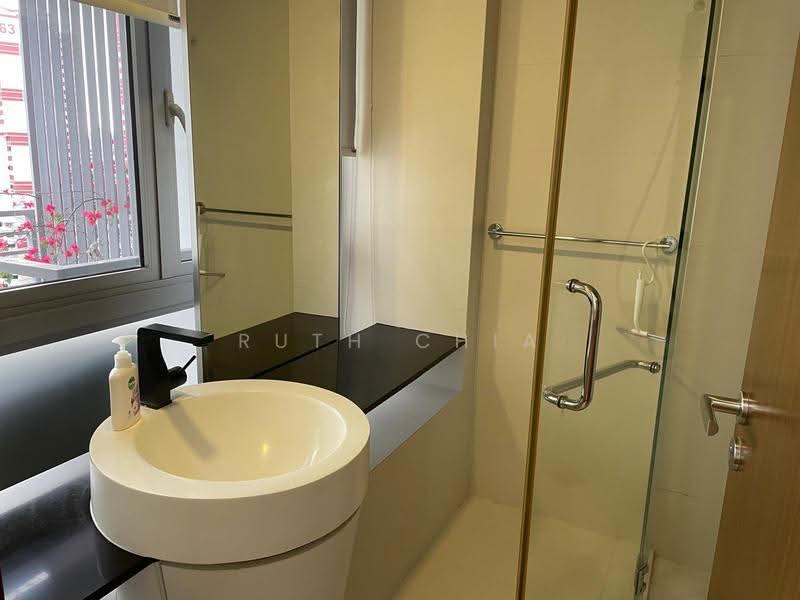 Ascentia Sky, 3 Alexandra View, Alexandra / Commonwealth, 2 Bedrooms, 1,012 sqft, Apartment For Sale, by Ruth Chia, 500275251 - Bathroom - PropertyGuru.com.sg