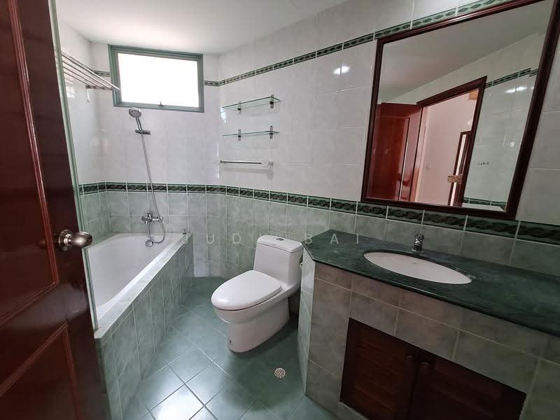 Yew Mei Green, 56 Choa Chu Kang North 6, Dairy Farm / Bukit Panjang / Choa Chu Kang, 5 Bedrooms, 1,292 sqft, Condominium For Sale, by Judy Bai, 500275291 - Bathroom - PropertyGuru.com.sg