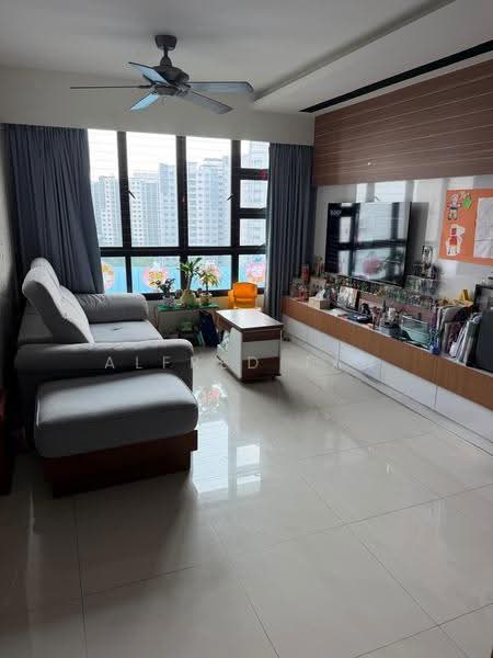 120B Punggol Edge, 120B Edgedale Plains, Hougang / Punggol / Sengkang, 3 Bedrooms, 1,001 sqft, HDB Flat For Sale, by Alfred Tan, 500275300 - Living Room - PropertyGuru.com.sg