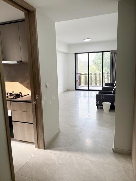 KI Residences At Brookvale, 20 Brookvale Drive, Clementi Park / Upper Bukit Timah, 3 Bedrooms, 980 sqft, Condominium For Rent, by Brenda Koh Hui Theng, 500275320 - Living Room - PropertyGuru.com.sg