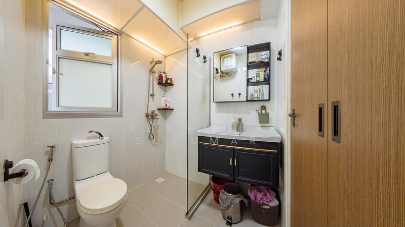 421A Northshore Drive, 421A Northshore Drive, Hougang / Punggol / Sengkang, 1 Bedroom, 409 sqft, HDB Flat For Sale, by Sharmila Sukumar, 500275351 - Bathroom - PropertyGuru.com.sg