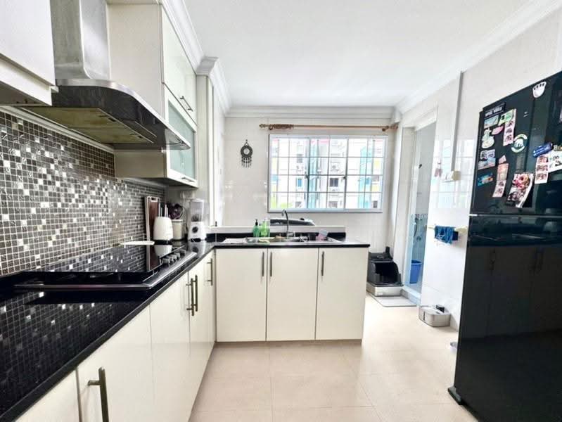 313 Bukit Batok Street 32, 313 313, Dairy Farm / Bukit Panjang / Choa Chu Kang, 2 Bedrooms, 731 sqft, HDB Flat For Sale, by Jeffri Lim, 林冠名, 500275352 - PropertyGuru.com.sg