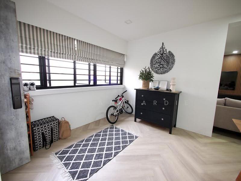 936 Tampines Avenue 5, 936 Tampines Avenue 5, Pasir Ris / Tampines, 3 Bedrooms, 1,313 sqft, HDB Flat For Sale, by Sophian Hardie, 500275354 - Entrance/Balcony - PropertyGuru.com.sg
