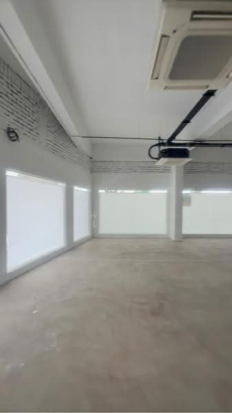 215 Bedok North Street 1, 215 215, Bedok / Upper East Coast, 1,900 sqft, Food & Beverage For Rent, by Ssharon Loh, 500275361 - CommercialGuru.com.sg