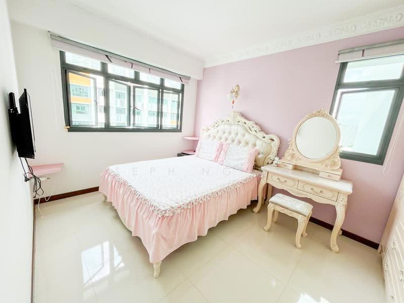 697A Jurong West Central 3, 697A Jurong West Central 3, Boon Lay / Jurong / Tuas, 3 Bedrooms, 1,001 sqft, HDB Flat For Sale, by Joseph Ng 黄德顺, 500275368 - Bedroom - PropertyGuru.com.sg