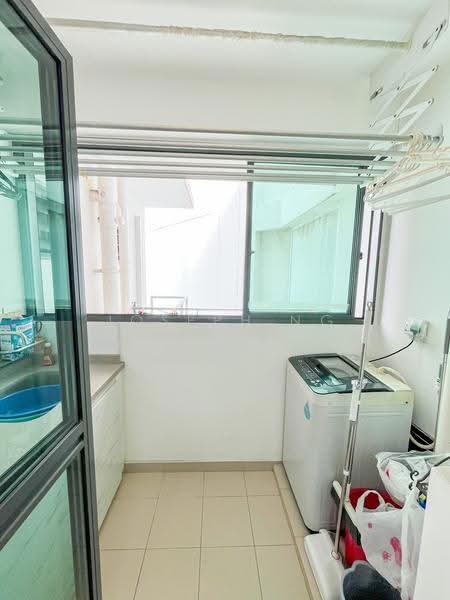 697A Jurong West Central 3, 697A Jurong West Central 3, Boon Lay / Jurong / Tuas, 3 Bedrooms, 1,001 sqft, HDB Flat For Sale, by Joseph Ng 黄德顺, 500275368 - Balcony - PropertyGuru.com.sg