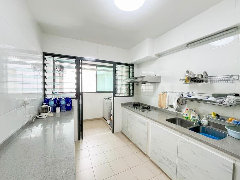 697A Jurong West Central 3, 697A Jurong West Central 3, Boon Lay / Jurong / Tuas, 3 Bedrooms, 1,001 sqft, HDB Flat For Sale, by Joseph Ng 黄德顺, 500275368 - Kitchen - PropertyGuru.com.sg