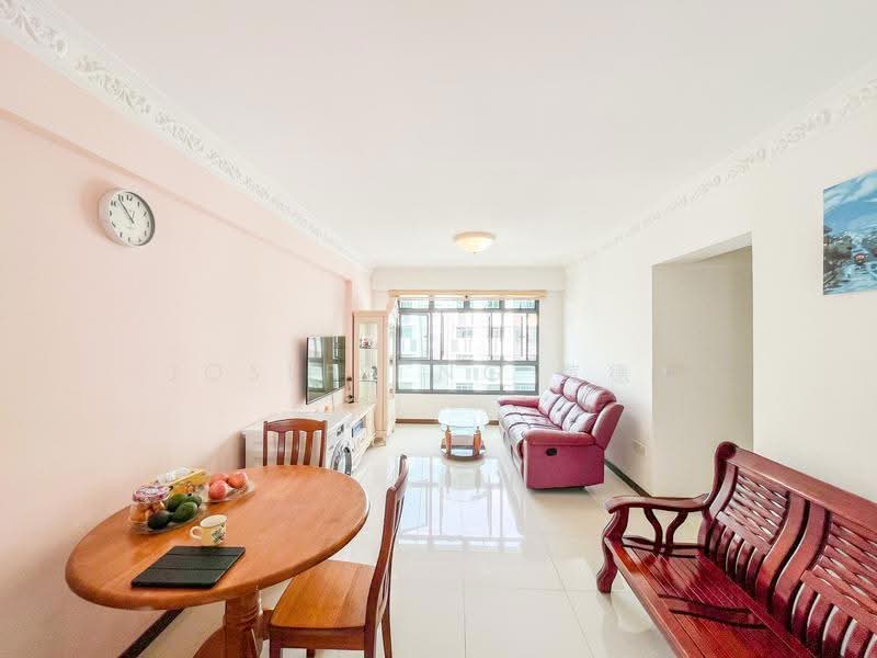 697A Jurong West Central 3, 697A Jurong West Central 3, Boon Lay / Jurong / Tuas, 3 Bedrooms, 1,001 sqft, HDB Flat For Sale, by Joseph Ng 黄德顺, 500275368 - Living Room - PropertyGuru.com.sg
