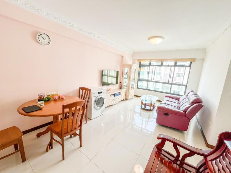 697A Jurong West Central 3, 697A Jurong West Central 3, Boon Lay / Jurong / Tuas, 3 Bedrooms, 1,001 sqft, HDB Flat For Sale, by Joseph Ng 黄德顺, 500275368 - Living Room - PropertyGuru.com.sg