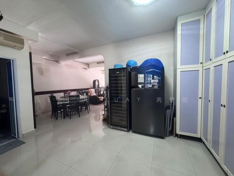 **LANDED7772**@ 2Sty Original Terr in Charlton Estate, Hougang / Punggol / Sengkang, 4 Bedrooms, 2,200 sqft, Terraced House For Sale, by Leslie Juay 芮哲熙, 500275376 - Dining Room - PropertyGuru.com.sg