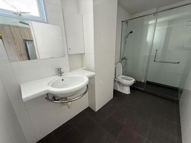 Thomson Grove, 586 Yio Chu Kang Road, Mandai / Upper Thomson, 4 Bedrooms, 2,896 sqft, Condominium For Rent, by Lawrence Yeow, 500275404 - Bathroom - PropertyGuru.com.sg
