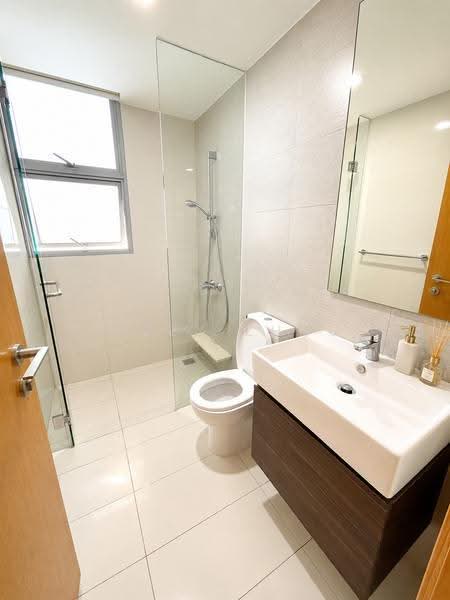 Prive, 35 Punggol Field, Hougang / Punggol / Sengkang, 3 Bedrooms, 1,087 sqft, Condominium For Sale, by Lizzy Zhou, 500275405 - Bathroom - PropertyGuru.com.sg