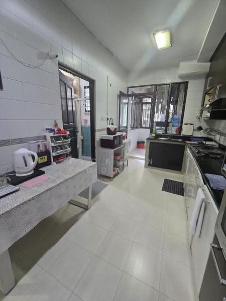 Room for rent in Jurong West St 65, 111, , Room Rental, 150 sqft, HDB Flat For Rent, by Nickson Guay, 500275416 - Kitchen - PropertyGuru.com.sg