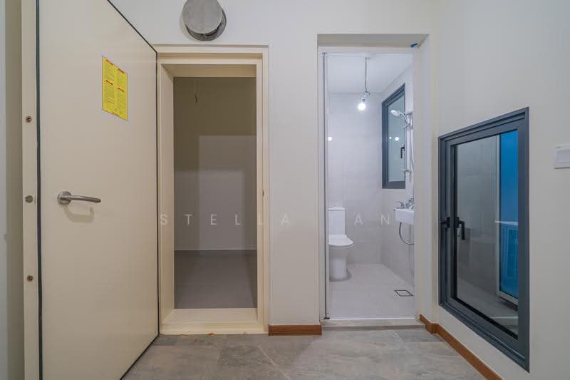 SUPER CHEAP BRAND NEW SEMI D IN D28, Seletar / Yio Chu Kang, 5 Bedrooms, 3,929 sqft, Cluster House For Sale, by Stella Tan, 500275418 - Bathroom - PropertyGuru.com.sg