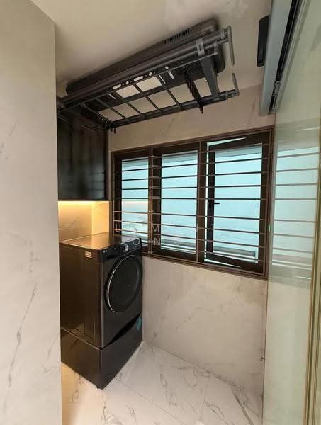 263 Bishan Street 22, 263 Bishan Street 22, Ang Mo Kio / Bishan / Thomson, 2 Bedrooms, 1,140 sqft, HDB Flat For Sale, by Clement Ong, 500275419 - Kitchen Yard - PropertyGuru.com.sg