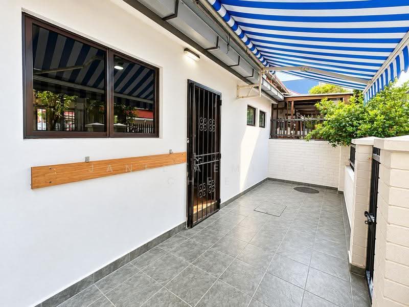 D15 | MOMENTS AWAY FROM i12KATONG!, Lorong Stangee, East Coast / Marine Parade, 4 Bedrooms, 2,100 sqft, Corner Terrace For Rent, by Janel Aemilia Chee, 500275423 - Backyard - PropertyGuru.com.sg