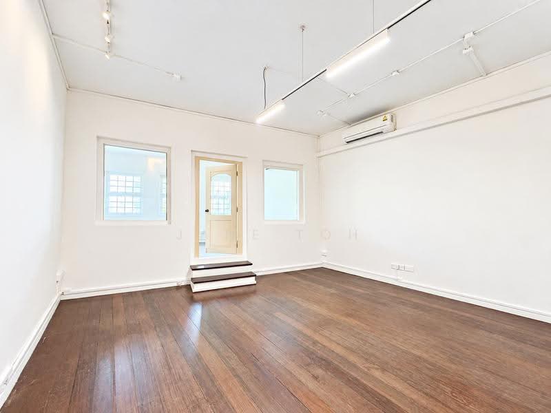 Cheap Shophouse Office in Boat Quay, Boat Quay / Raffles Place / Marina, 1,097 sqft, Office For Rent, by Jane Toh, 500275424 - Interior - CommercialGuru.com.sg