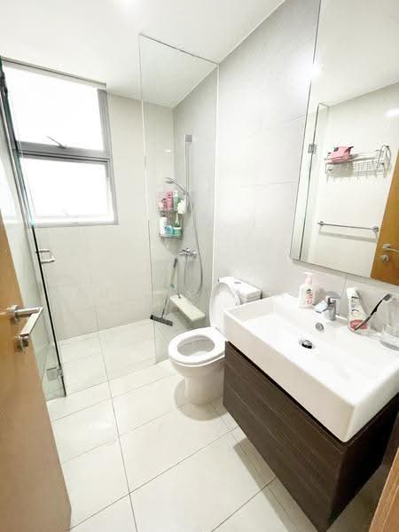 Prive, 39 Punggol Field, Hougang / Punggol / Sengkang, 3 Bedrooms, 1,087 sqft, Condominium For Sale, by Shi Huixian, 500275430 - Bathroom - PropertyGuru.com.sg