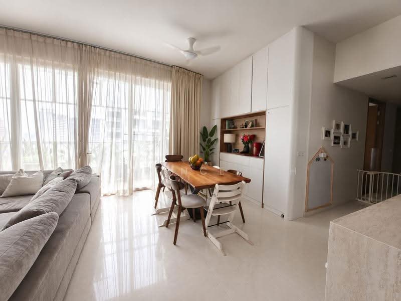 Saint Thomas Suites, 33 St Thomas Walk, Orchard / River Valley, 4 Bedrooms, 2,013 sqft, Condominium For Rent, by Florence Toh, 500275440 - Living Room - PropertyGuru.com.sg