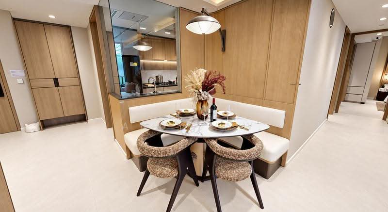 Lucerne Grand, Lakeside Drive, Boon Lay / Jurong / Tuas, 3 Bedrooms, 872 sqft, Condominium For Sale, by Andy Law, 500275444 - Dining Room - PropertyGuru.com.sg