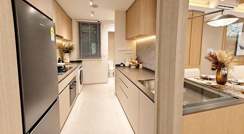 Lucerne Grand, Lakeside Drive, Boon Lay / Jurong / Tuas, 3 Bedrooms, 872 sqft, Condominium For Sale, by Andy Law, 500275444 - Kitchen - PropertyGuru.com.sg