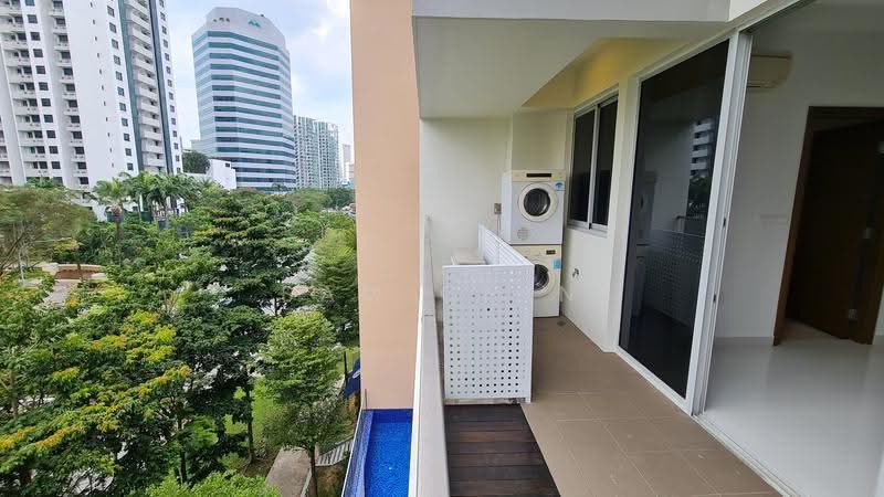 Loft @ Nathan, 31 Nathan Road, Tanglin / Holland / Bukit Timah, 1 Bedroom, 904 sqft, Condominium For Sale, by Sam Chin, 500275449 - Balcony - PropertyGuru.com.sg