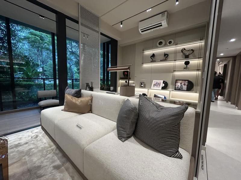 Lucerne Grand, Lakeside Drive, Boon Lay / Jurong / Tuas, 4 Bedrooms, 1,152 sqft, Condominium For Sale, by Zan Kiew, 500275460 - Living Room - PropertyGuru.com.sg