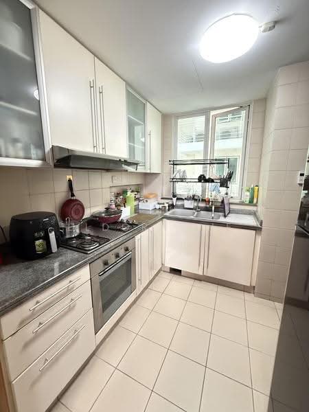 Goldenhill Park Condo, 60 Mei Hwan Drive, Ang Mo Kio / Bishan / Thomson, 3 Bedrooms, 1,313 sqft, Condominium For Sale, by Eldora Lie, 500275466 - Kitchen - PropertyGuru.com.sg