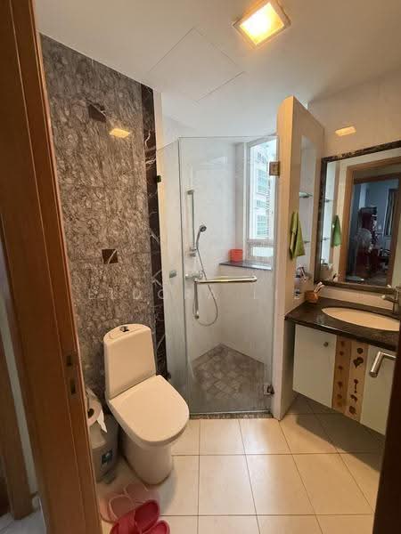 Goldenhill Park Condo, 60 Mei Hwan Drive, Ang Mo Kio / Bishan / Thomson, 3 Bedrooms, 1,313 sqft, Condominium For Sale, by Eldora Lie, 500275466 - Common bathroom - PropertyGuru.com.sg
