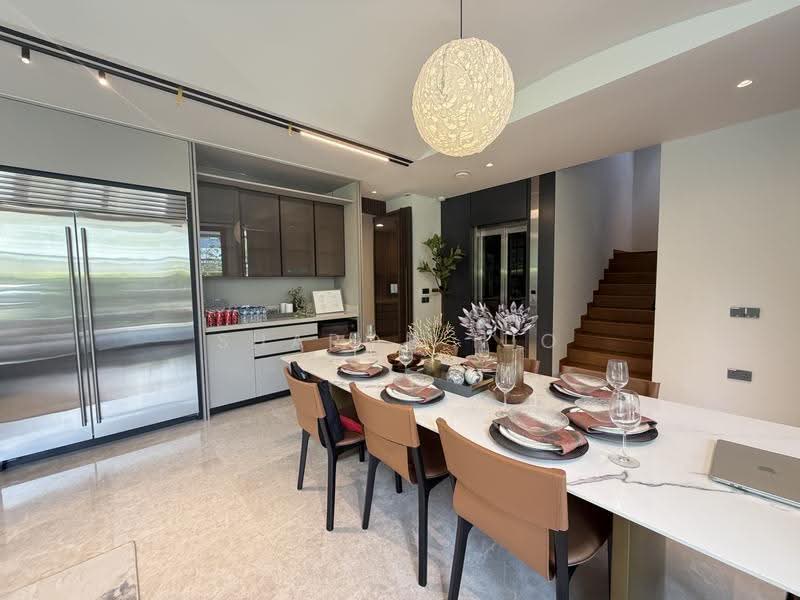 53 GREENBANK PARK, 53 GREENBANK PARK, Clementi Park / Upper Bukit Timah, 6 Bedrooms, 5,436 sqft, Semi-Detached House For Sale, by Sharon Nio, 500275473 - PropertyGuru.com.sg