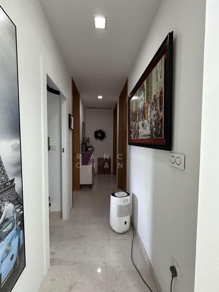 Parvis, 18 Holland Hill, Tanglin / Holland / Bukit Timah, 2 Bedrooms, 990 sqft, Condominium For Sale, by Frances Chang, 500275508 - Corridor - PropertyGuru.com.sg