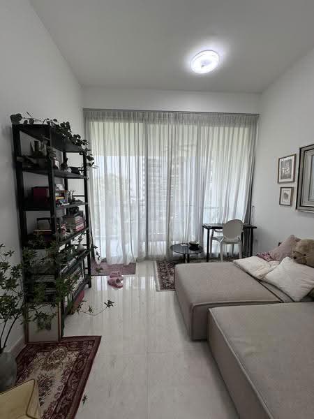 Parvis, 18 Holland Hill, Tanglin / Holland / Bukit Timah, 2 Bedrooms, 990 sqft, Condominium For Sale, by Frances Chang, 500275508 - Living Room - PropertyGuru.com.sg