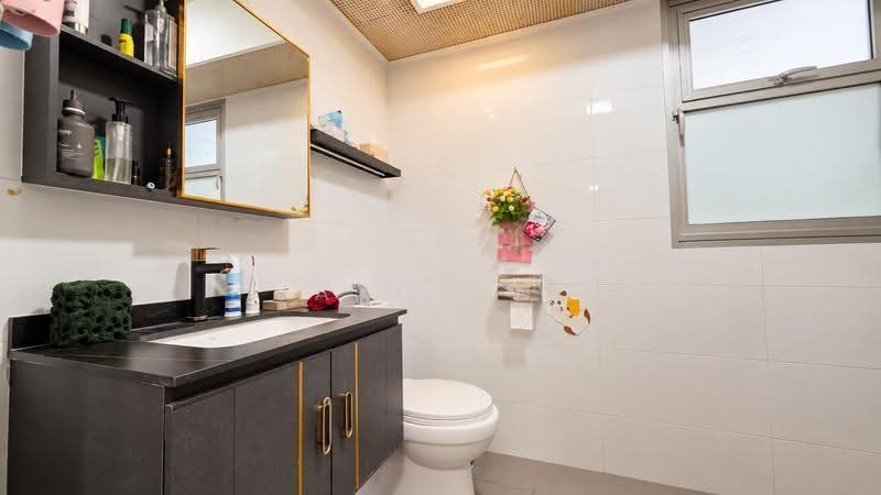 356B Anchorvale Lane, 356B Anchorvale Lane, Hougang / Punggol / Sengkang, 3 Bedrooms, 1,001 sqft, HDB Flat For Sale, by Jaxon Ng, 500275518 - Bathroom - PropertyGuru.com.sg
